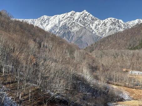 冠雪の北アルプス　鹿島槍ヶ岳 冠雪,北アルプス,秋の写真素材