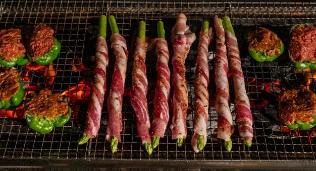 コテージバーベキュー コテージバーベキュー バーベキュー,bbq,アスパラベーコン巻きの写真素材