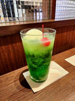 クリームソーダ クリームソーダ,チェリー,メロンソーダの写真素材