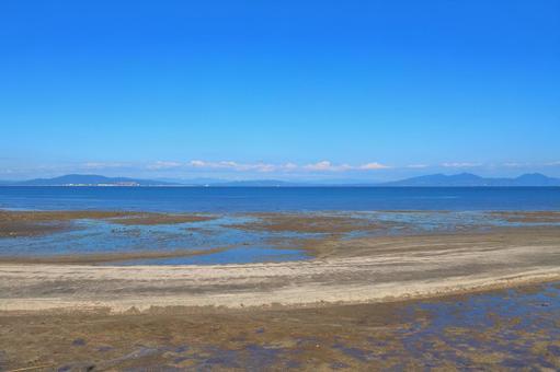 大三東駅からの眺め　海辺　海　青空　山地　 海,空,青空の写真素材