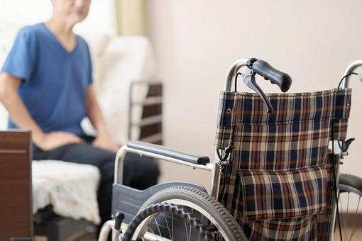 Wheelchairs in private rooms and the elderly, une fauteuil roulant, les personnes âgées, salle privée, JPG