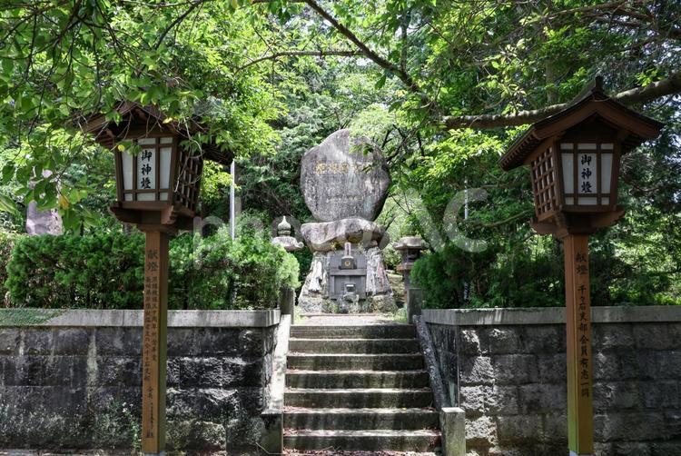 橘神社　原爆慰霊碑 原爆慰霊碑,被爆祈念,被爆者友の会の写真素材