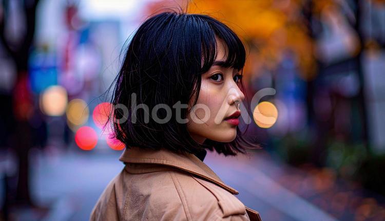 振り返る日本人美人モデルのポートレート 人物,女性,20代の写真素材