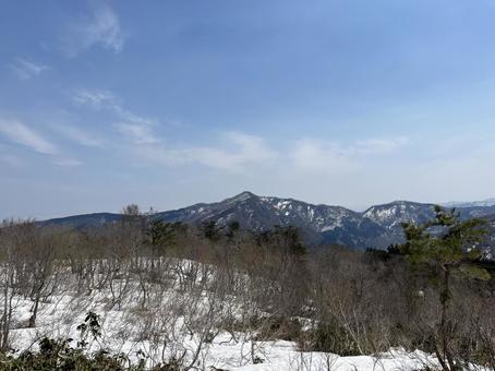 八乙女山に登山中の景色 八乙女山に登山中の景色の写真