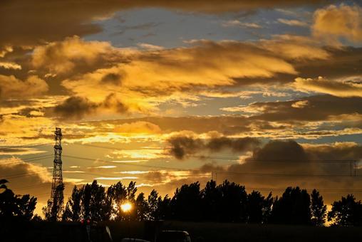 台風接近中の夕焼け 2025/7/14 台風接近中の夕焼け,夕暮れ,夕方の写真素材
