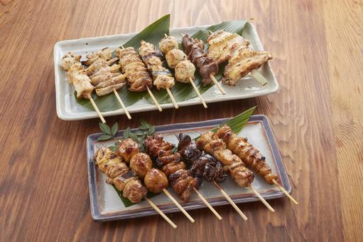 焼き鳥　盛り合わせ　たれ　塩 焼き鳥,盛り合わせ,セットの写真素材