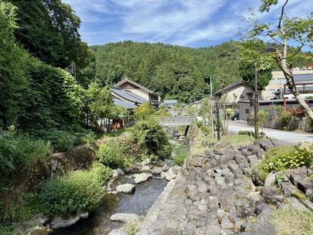永平寺手前の商店街を流れる川 永平寺手前の商店街を流れる川 永平寺,福井,河原の写真素材