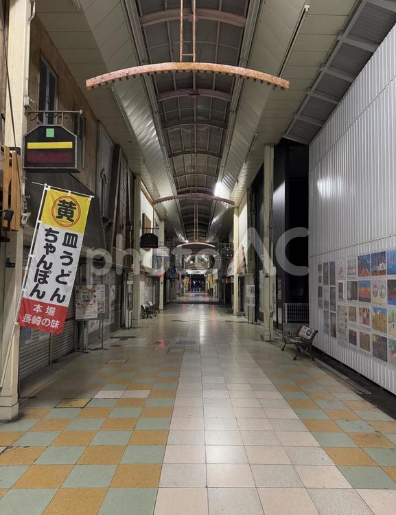 若松の商店街エスト本町明治町銀天街 戸畑,若松,街並みの写真素材