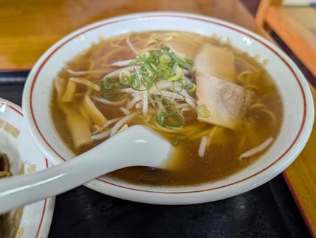 醤油ラーメン 醤油ラーメン ラーメン,中華そば,醤油ラーメンの写真素材