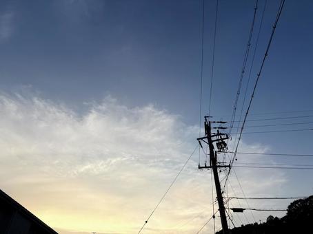電柱と夕空 電柱と夕空の写真