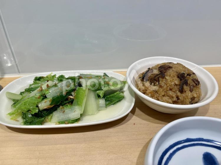 台湾、台北のレストランの炒め物と油飯 台湾,台北,海外の写真素材