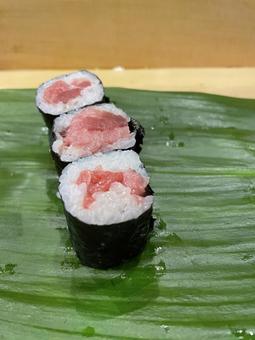 鉄火巻き 鉄火巻き 鉄火巻き,鉄火,海苔巻きの写真素材