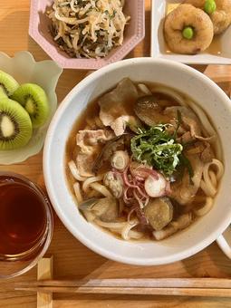 とろなす豚うどん定食 とろなす豚うどん定食 うどん,食事,夕食の写真素材
