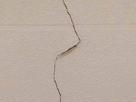 壁のヒビ モルタル,壁,外壁の写真素材