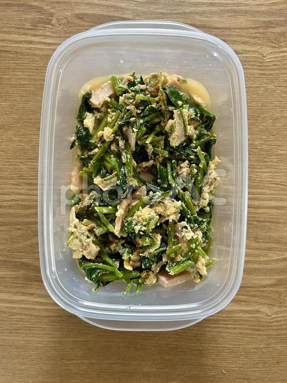 ほうれん草と卵の炒め物(作り置きおかず) 作り置き,つくりおき,つくおきの写真素材