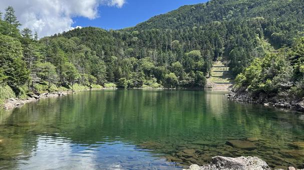 山の中の池 山の中の池の写真