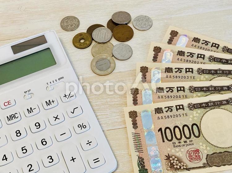 お金と電卓 お金,マネー,電卓の写真素材