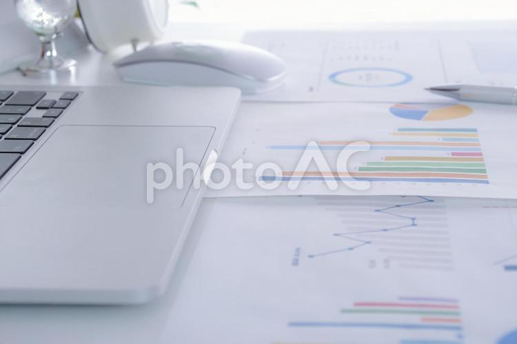 デスクワークのイメージ ビジネスシーン パソコン,ノートパソコン,pcの写真素材
