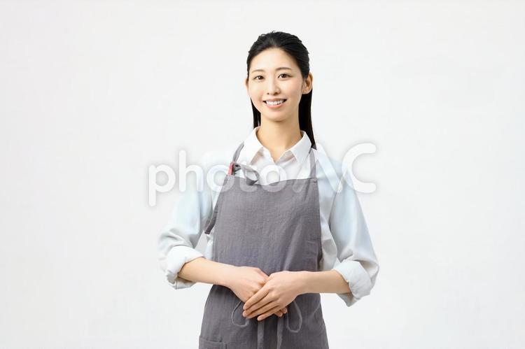 主婦　エプロン　家事代行　 主婦,節約,ハウスキーパーの写真素材