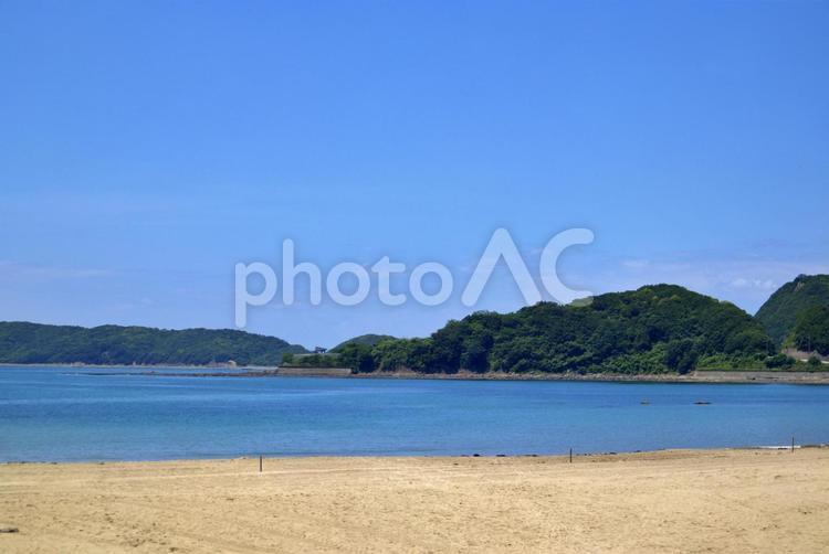 青空と海が広がる加太海水浴場 加太海水浴場,夏,青空の写真素材