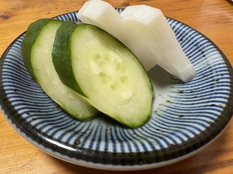 大根ときゅうりのお漬物2 食べ物,食事,美味しそうの写真素材