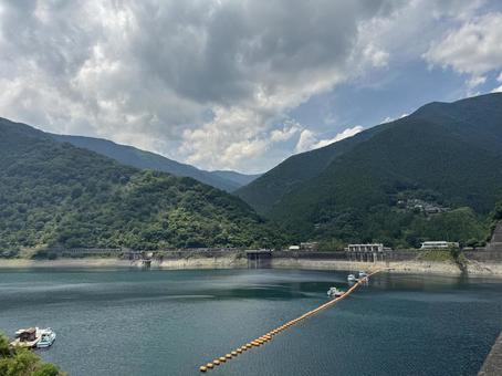 ダム ダム 小河内ダム,ダム,重力式コンクリートダムの写真素材