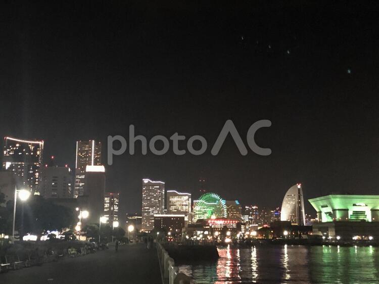 横浜の夜景 都市,建築,水域の写真素材