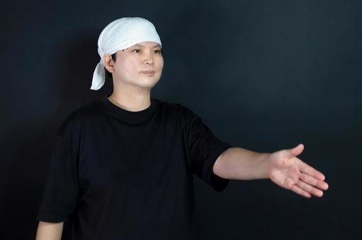 挨拶する男性 挨拶する男性の写真