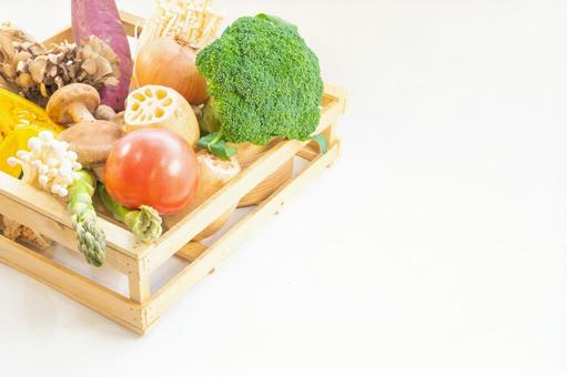 木箱に盛られた野菜 野菜,カボチャ,トマトの写真素材