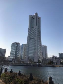 横浜のビルの景色 横浜のビルの景色の写真