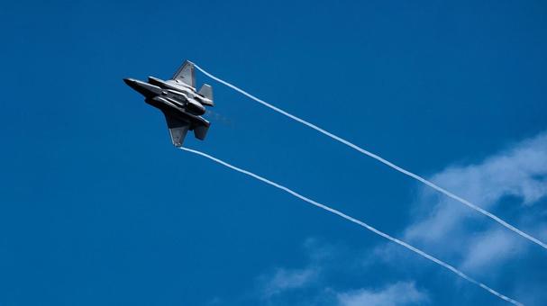 F-35A戦闘機 F-35A戦闘機 空自,fー35a,戦闘機の写真素材
