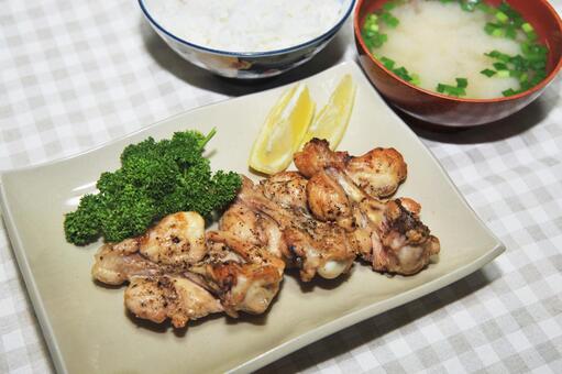 美味しそうなチキンの手羽元焼き チキンの手羽元焼き,料理,手羽元の写真素材