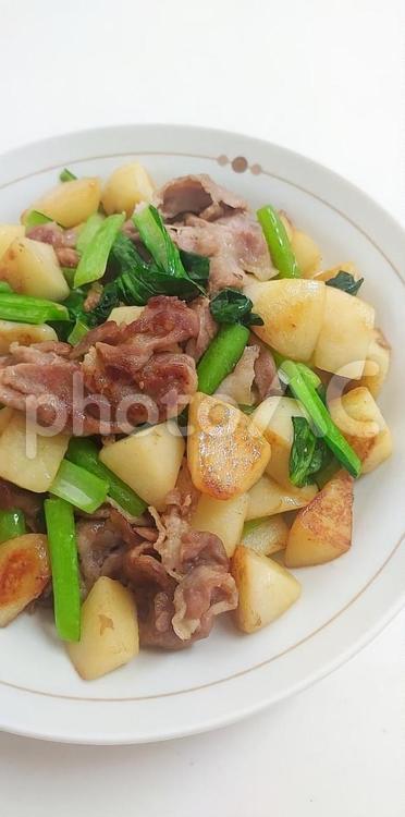 豚肉とじゃがいもの小松菜炒め 健康,栄養,ダイエットの写真素材