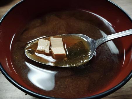 赤出汁の味噌汁 味噌汁,赤出汁,豆腐の写真素材