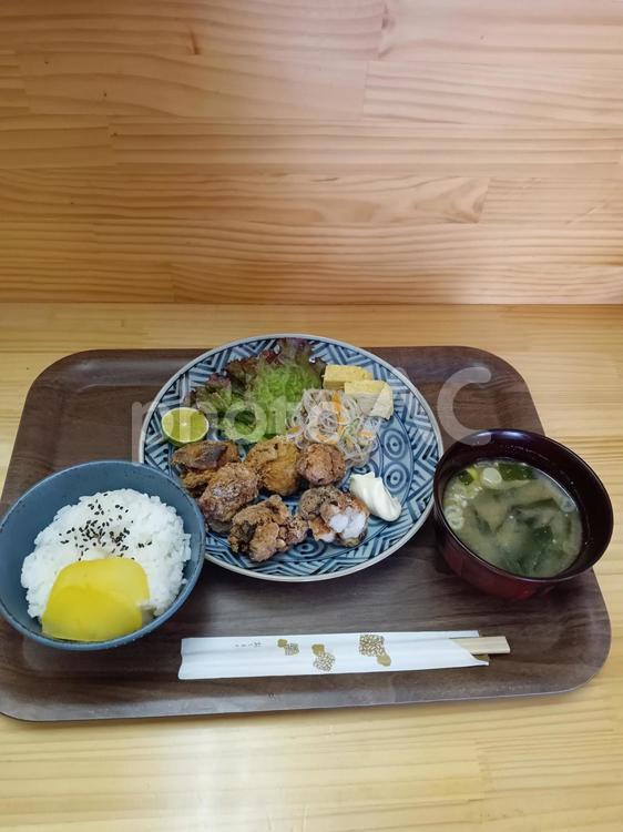 唐揚げ定食 食事,手作り,唐揚げの写真素材