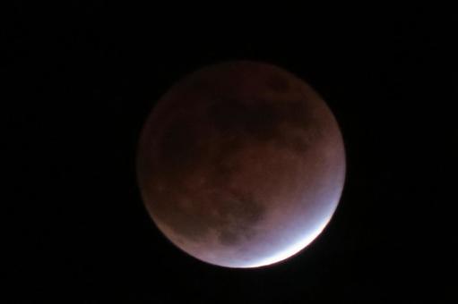 Lunar eclipse 2021.11.19 Impressive beautiful mysterious natural material texture background material Lunar eclipse 2021.11.19 Impressive beautiful mysterious natural material texture background material