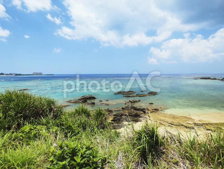 恩納村の海(沖縄県恩納村安富祖) 恩納村,海,沖縄の写真素材
