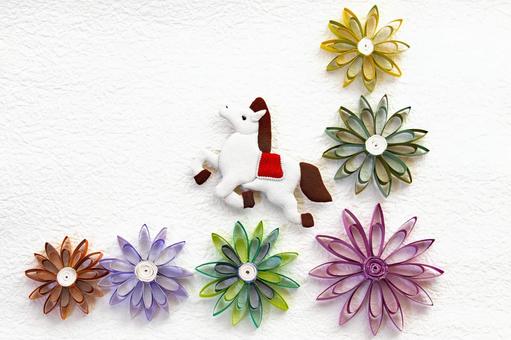 午年年賀状　ちりめん細工の白馬と紙の花 年賀状,午年,白馬の写真素材