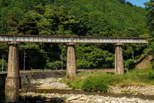 田舎の鉄橋 ローカル線 田舎の鉄橋 ローカル線の写真