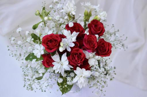 赤いバラのフラワーアレンジメント バラ,花,赤の写真素材