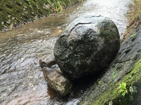 落石 落石の写真
