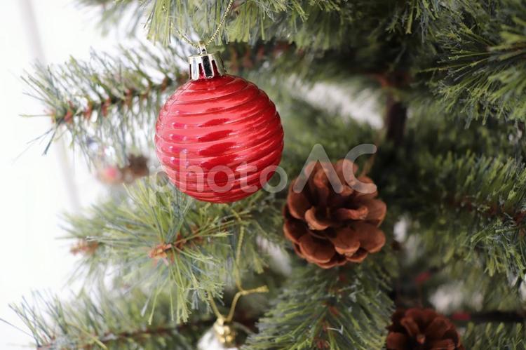赤いオーナメント トナカイ,クリスマス,オーナメントの写真素材