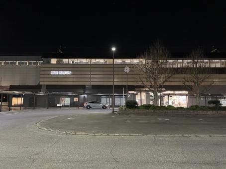 夜の阪急洛西口駅 夜の阪急洛西口駅の写真