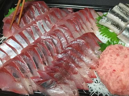 Cold yellowtail sashimi Large serving sashimi Seafood Inadaiwashi Negitoro Cold yellowtail sashimi Large serving sashimi Seafood Inadaiwashi Negitoro
