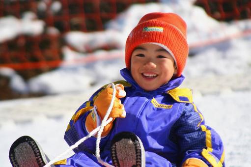 Sled play Ski area Snow country Sled play Ski area Snow country