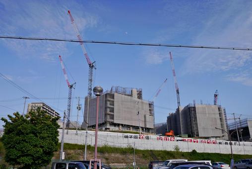 丘の上の造成中の街 丘の上の造成中の街 マンション,工事中,造成地の写真素材