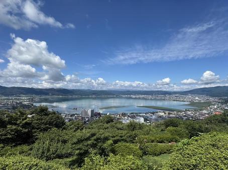 山の上から諏訪湖 山の上から諏訪湖の写真