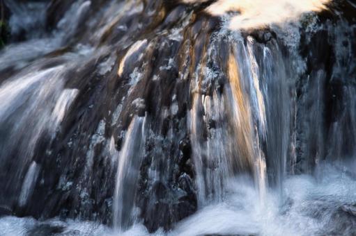 小さな滝の写真