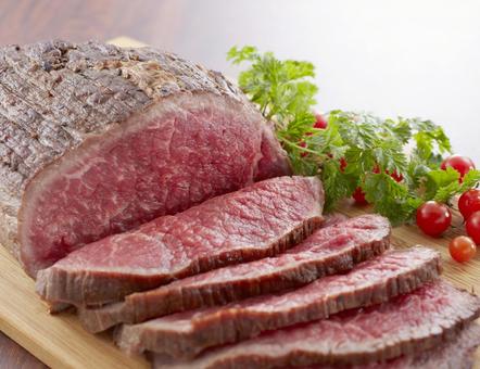 ローストビーフ ローストビーフ ローストビーフ,肉料理,薄切りの写真素材