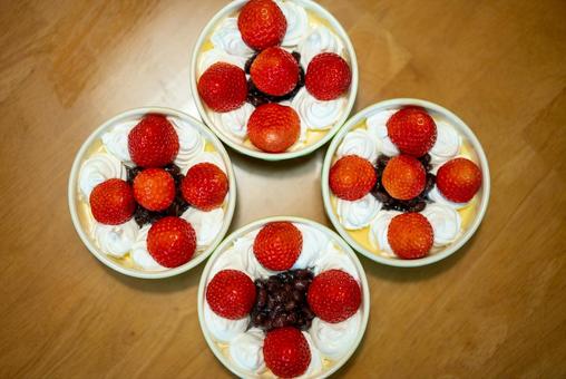 いちごあんこカップスイーツ いちご,イチゴ,苺の写真素材